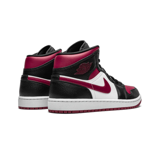 554724-066 Air Jordan 1 Mid Bred Toe Black/Gymred-White