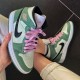 CZ0774-300 Air Jordan 1 Mid Dutch Green Dutch Green/Black/Barely Green/Arctic Pink 