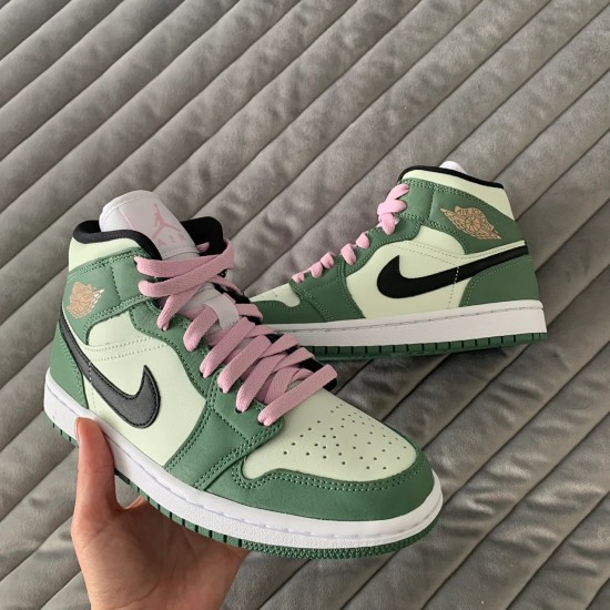 CZ0774-300 Air Jordan 1 Mid Dutch Green Dutch Green/Black/Barely Green/Arctic Pink 