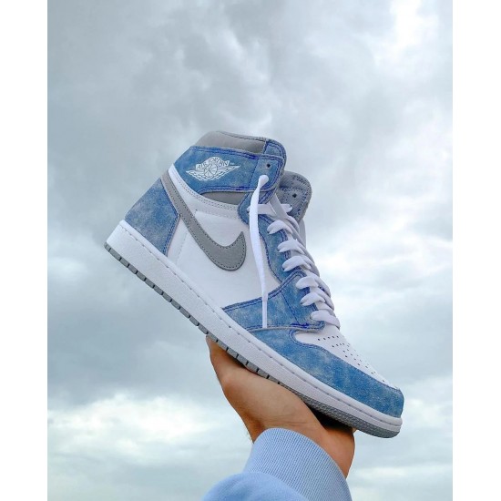 555088-402 Air Jordan 1 Retro High Og Hyper Royal Hyper Royal/Light Smoke Gray-White 