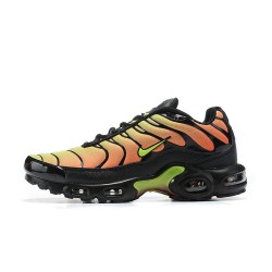 Men Sports Shoes Nike Air Max Plus Tn Black Yellow AQ9979-001