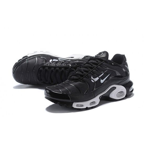 Men Sports Shoes Nike Air Max Plus Tn Black and White