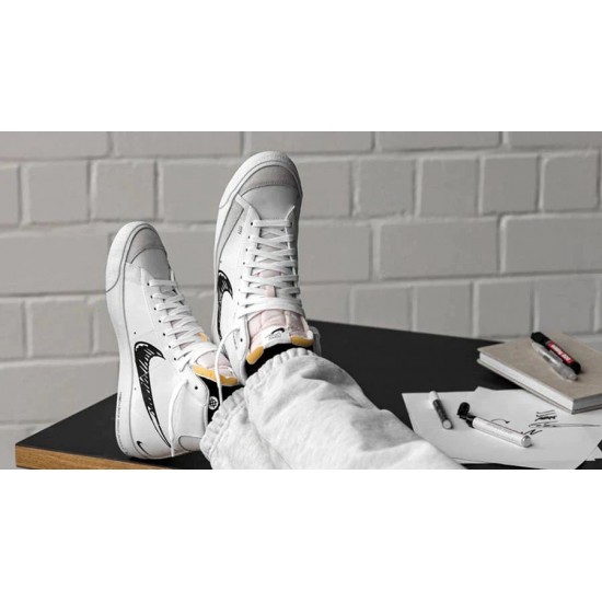 CW7580-101 Mid Sketch Black Swoosh Blazer White/Black