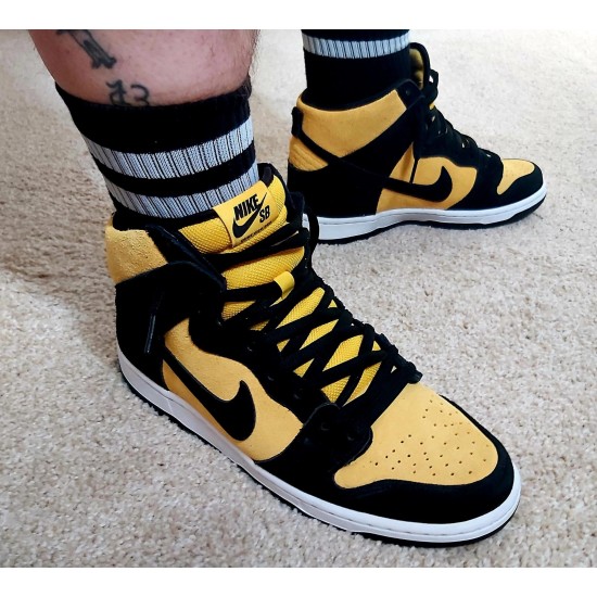 DB1640-001 Sb Dunk High Pro Maize And Black Yellow/Black